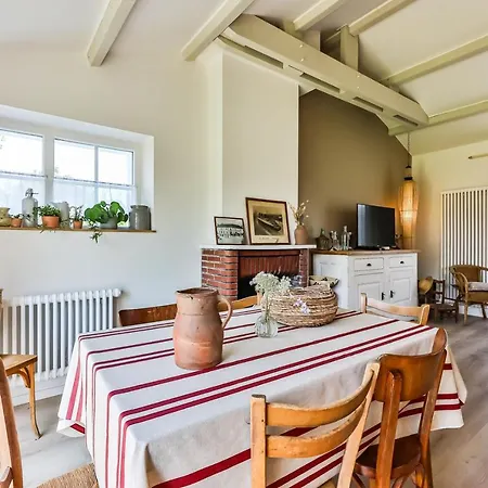 La Maison Des Marais De *