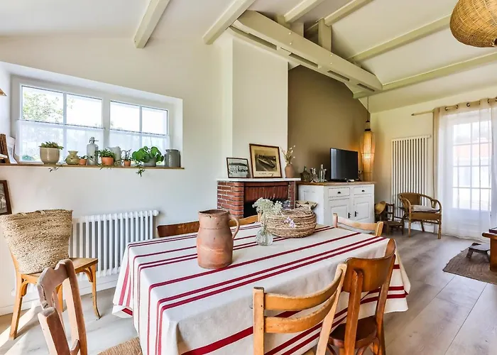 La Maison Des Marais De *